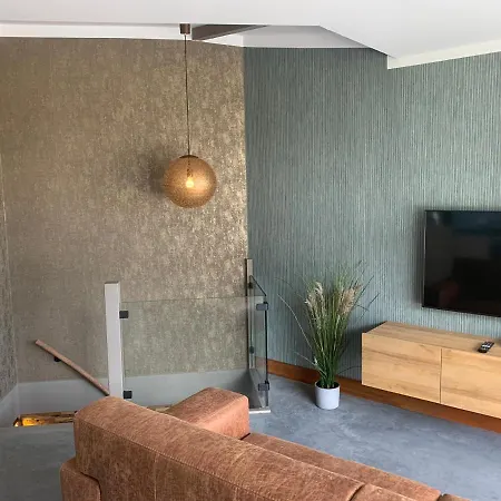 Beach Apartment *